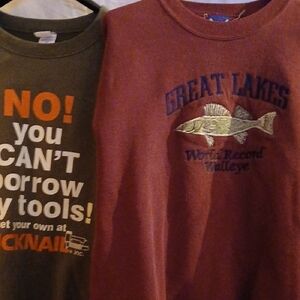 2 Sweatshirts  1 - xl, 1-2XL
